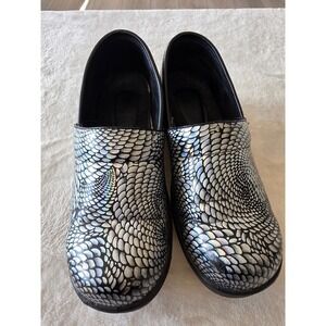 Ingaro Brandy Silver Holographic Scale Professional Clogs Womens 7.5 M Mule